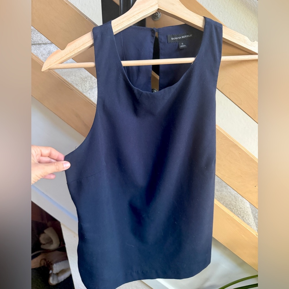 Banana Republic Navy Razorback Tank, size small